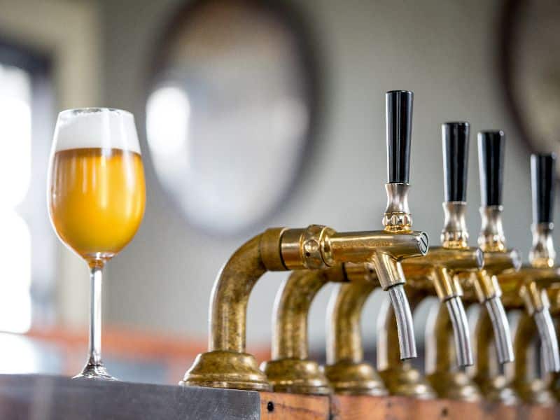 8 Reasons to Chose Draft Beer Services